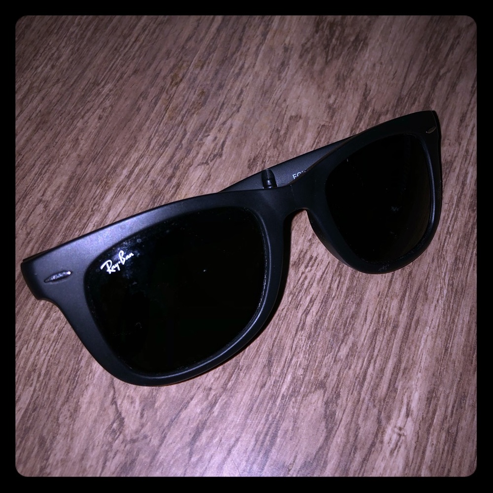 Ray•Ban Wayfarer Folding Classic (Gently Used)